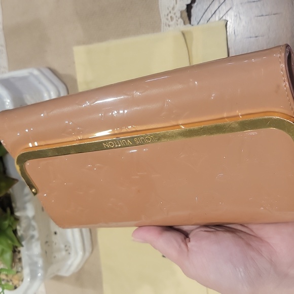 📍FINAL MARKDOWN📍 Authentic Louis Vuitton Rossmore shoulder bag - Picture 7 of 14